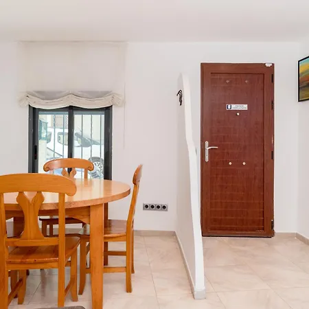 Casa 2 Hab Con Terraza & Barbacoa En Ubicacion Centrica Dom wakacyjny Gandia